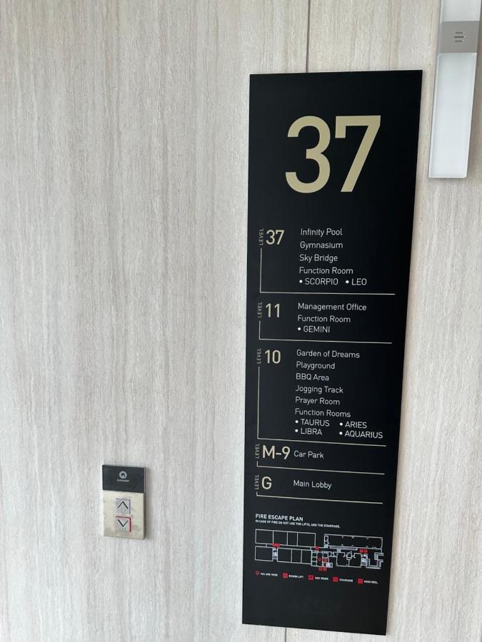 Crystal Suites At Axon Residence Near Pavilion 쿠알라룸푸르 외부 사진