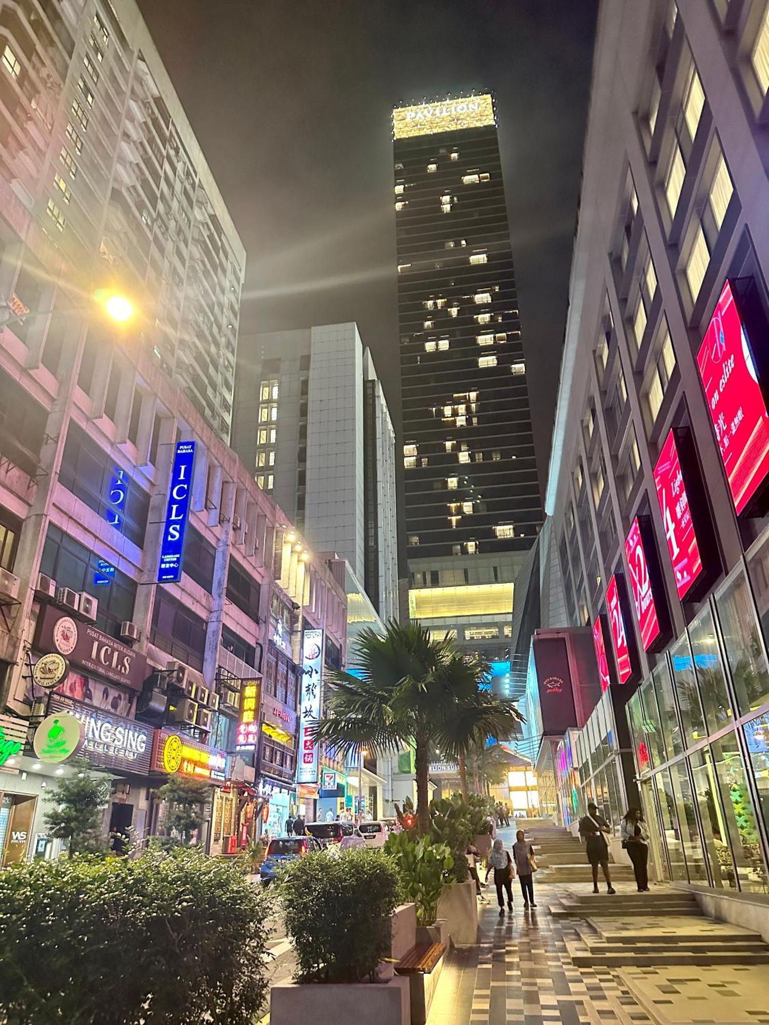 Crystal Suites At Axon Residence Near Pavilion 쿠알라룸푸르 외부 사진