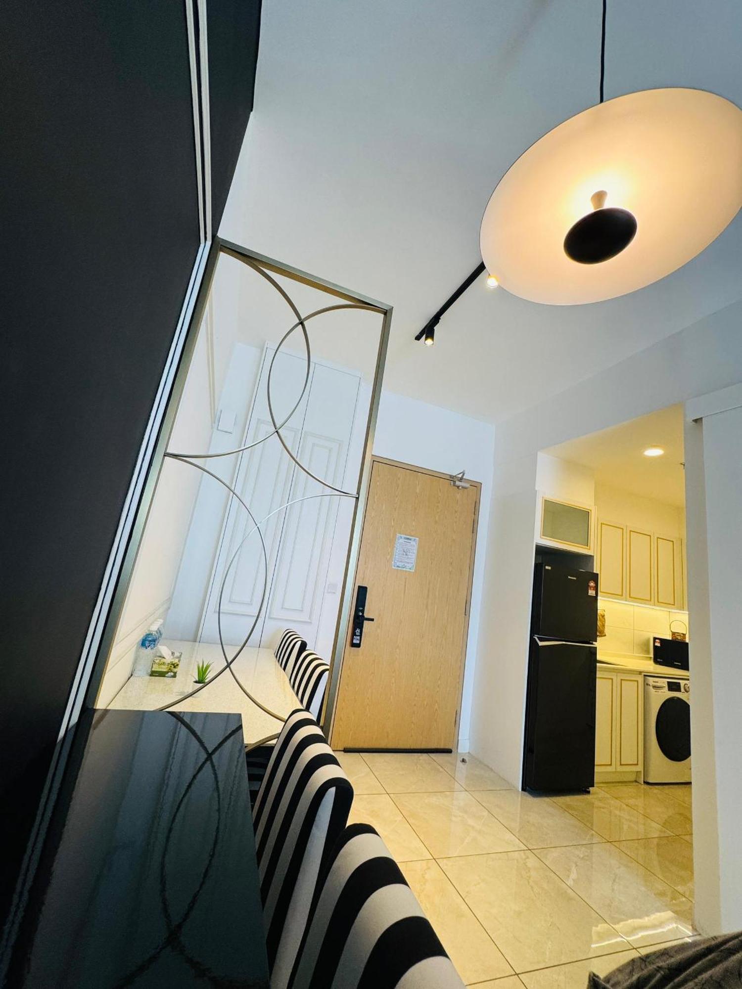 Crystal Suites At Axon Residence Near Pavilion 쿠알라룸푸르 외부 사진